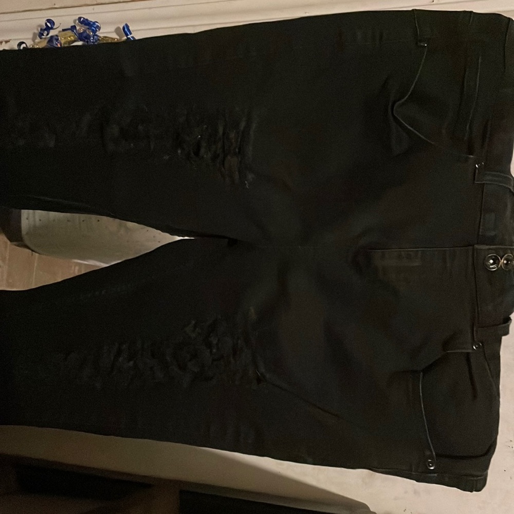 Black highrise distressed skinny jeans